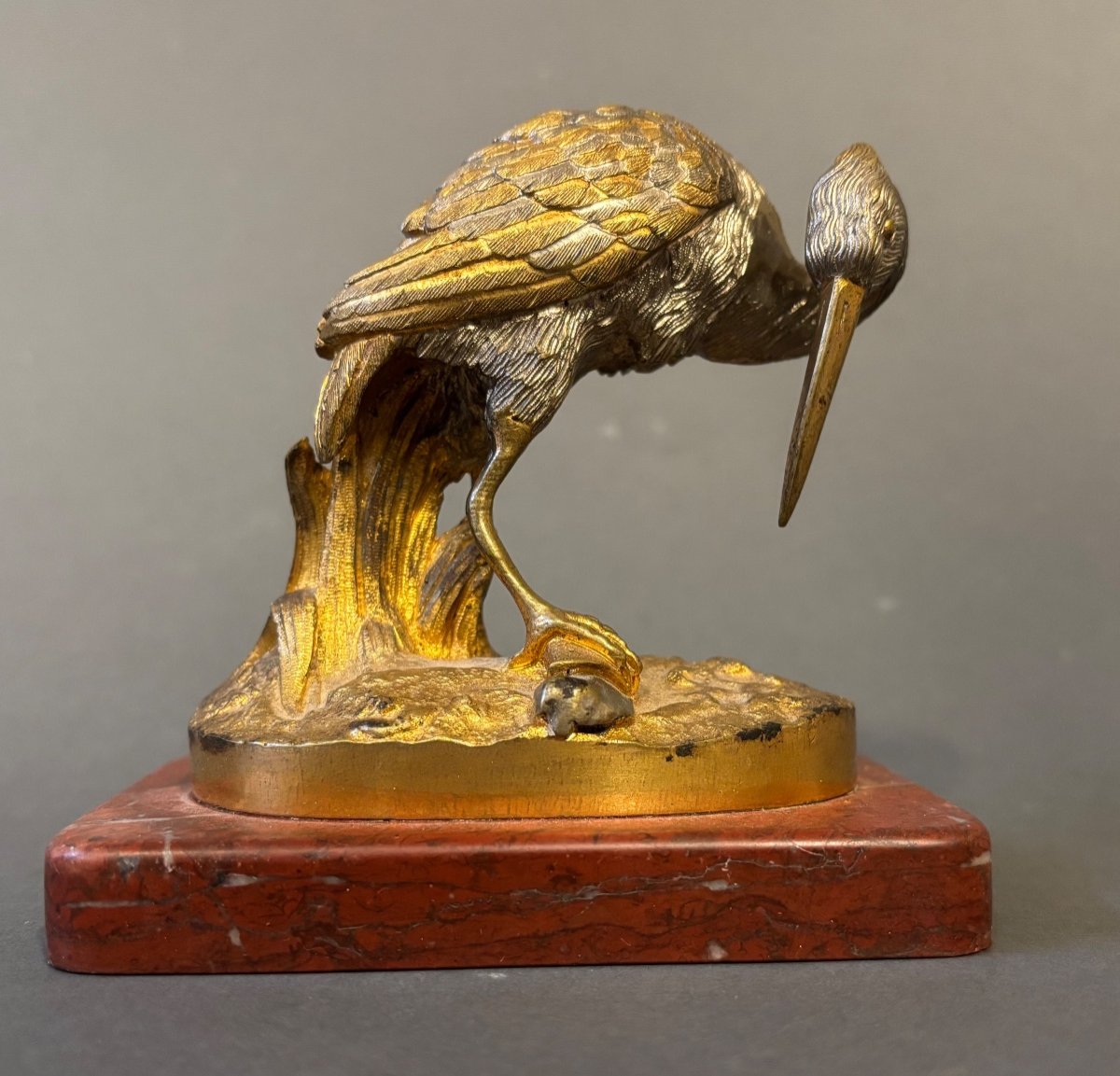 Une Sculpture En Bronze d'Un Oiseau Par L Villeminot.