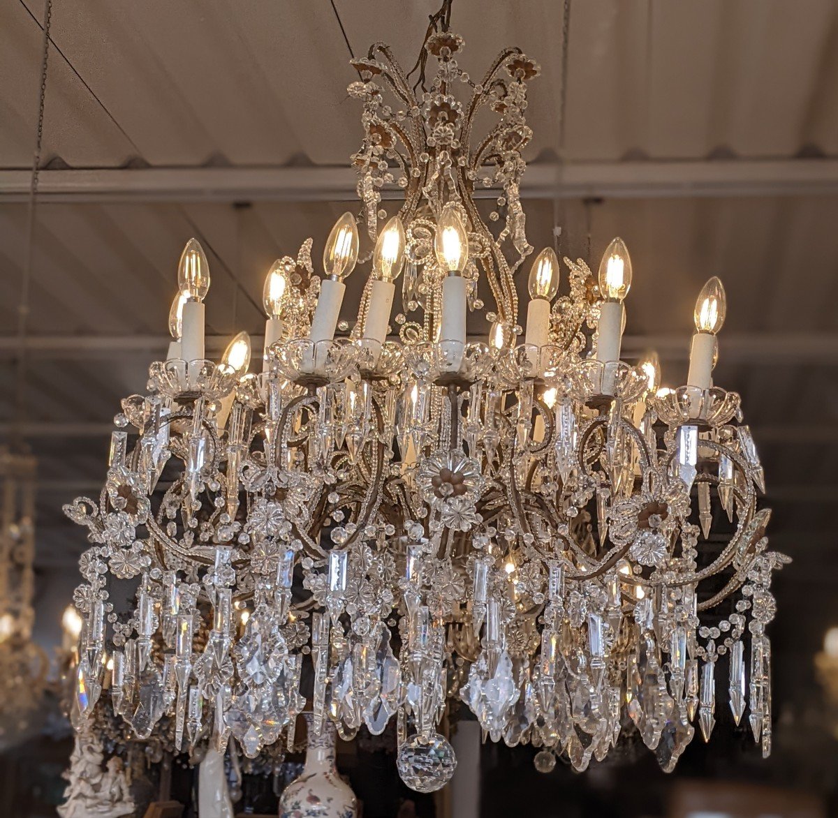 18 Light Chandelier -photo-1