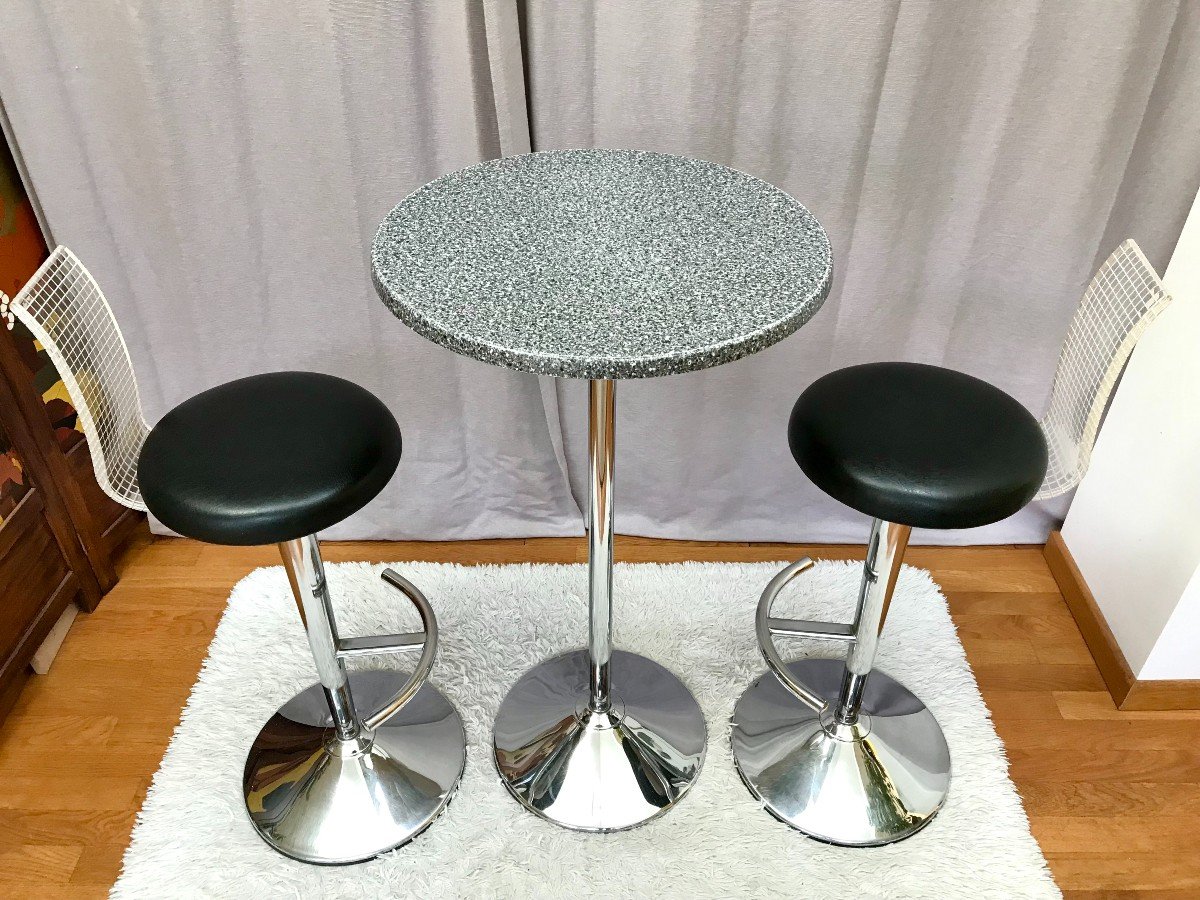 “le Pub” Design Set, Mirima: 2 Fixed High Stools + A Standing Table-photo-2