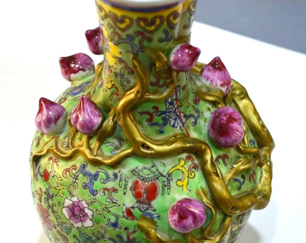 Ancien Vase Chinois En Porcelaine De La Famille Rose Et Terre Jaune-photo-2