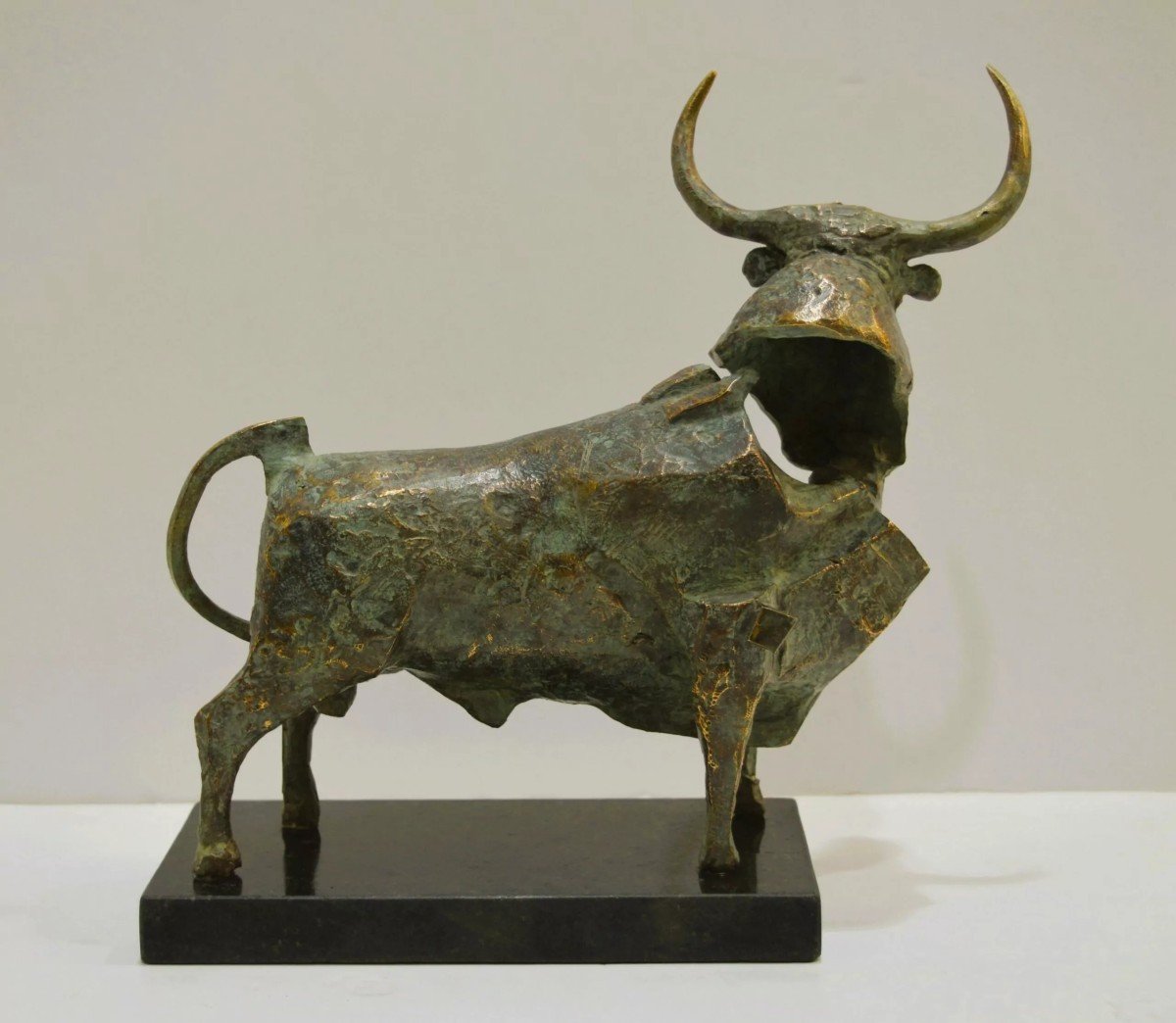 Venancio Blanco - Bronze Bull Sculpture-photo-4