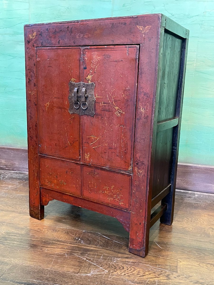 Antique Chinese Buffet 