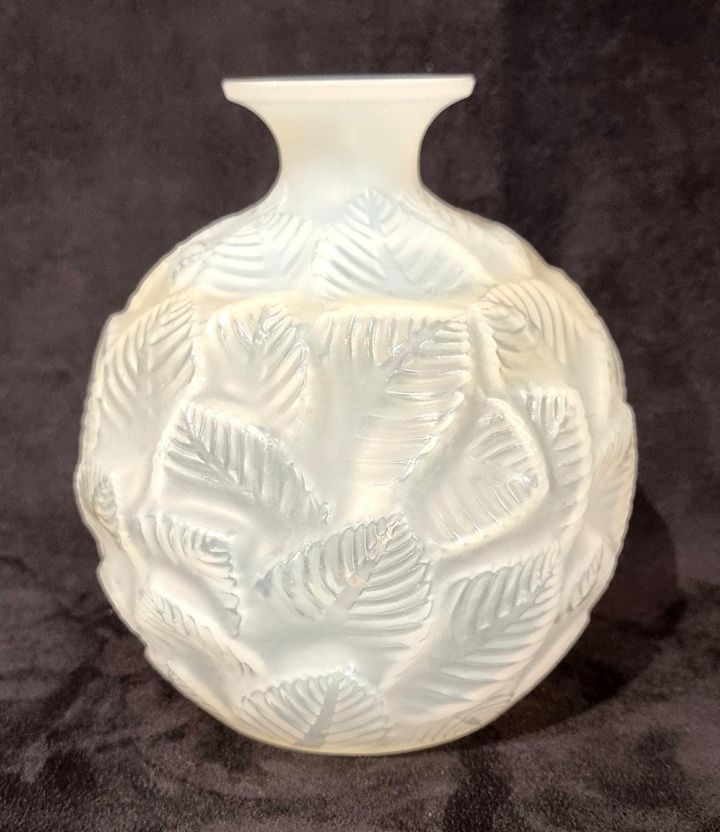 René Lalique Art Deco Opalescent Glass Vase 1926 -photo-3