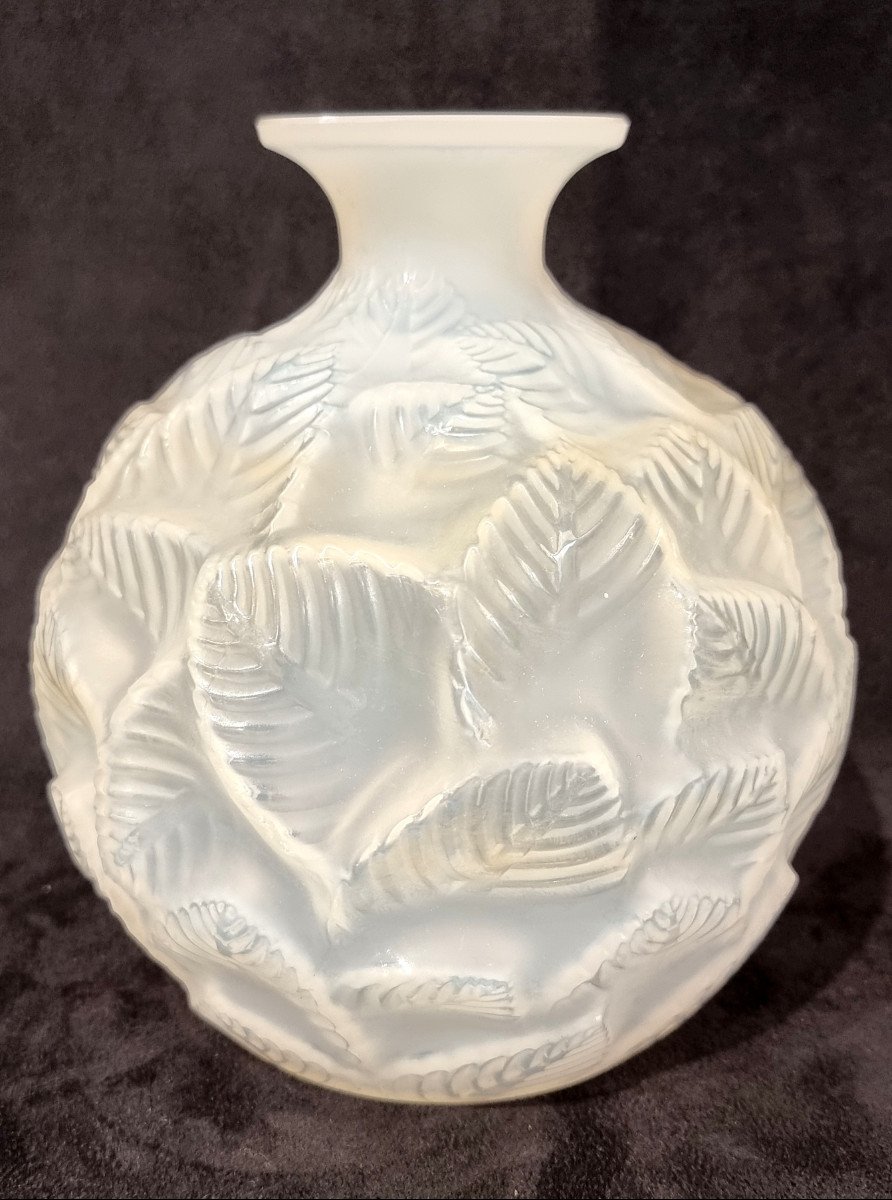 René Lalique Art Deco Opalescent Glass Vase 1926 -photo-4