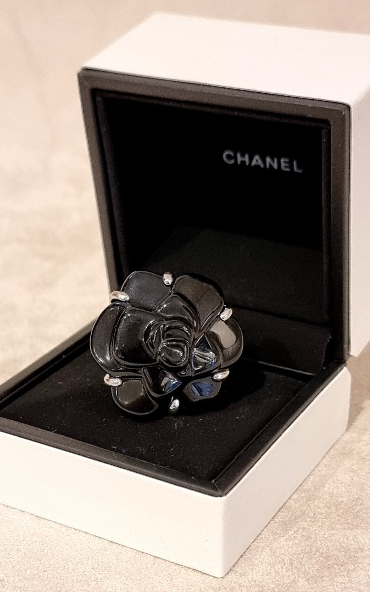 Chanel Bague Camélia Grand Modèle Or Blanc & Onyx-photo-6