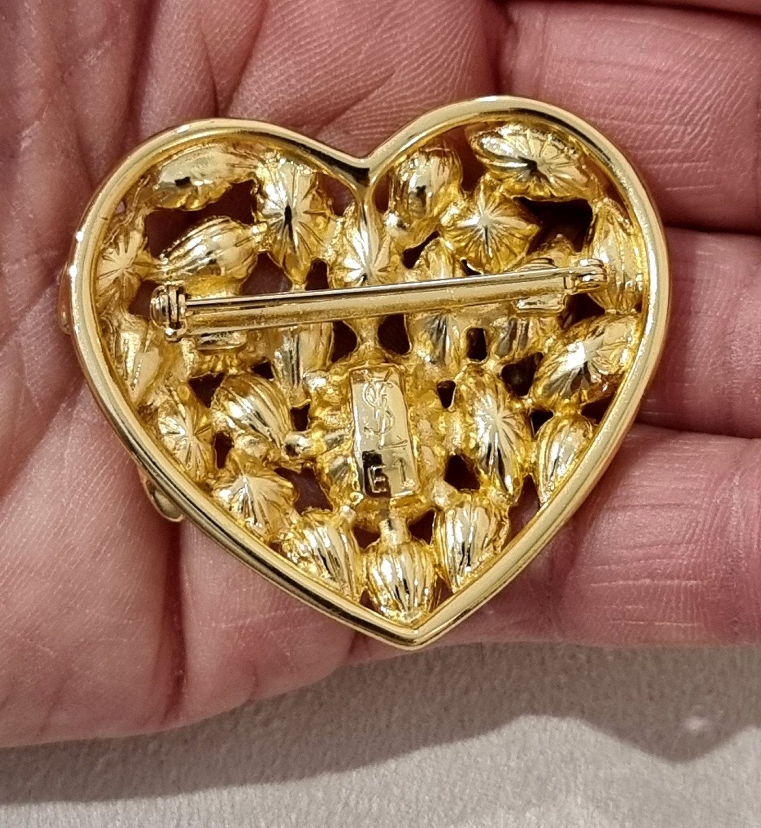 Ysl Yves Saint Laurent Aphrodite Model Heart Brooch Gold & Crystal-photo-2