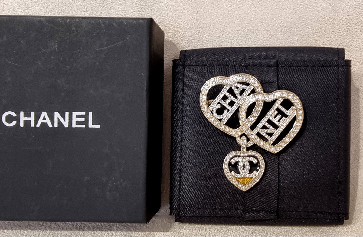 Chanel 3 Crystal Hearts Brooch-photo-2