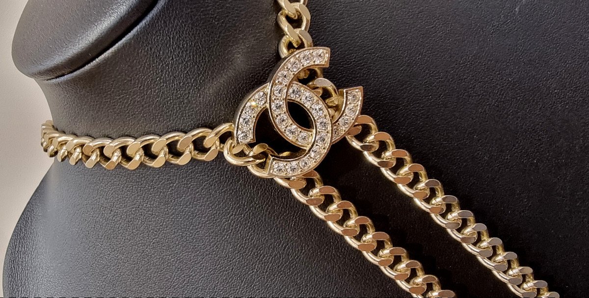 Chanel 2 Heart Crystal & Gold Metal Necklace-photo-3