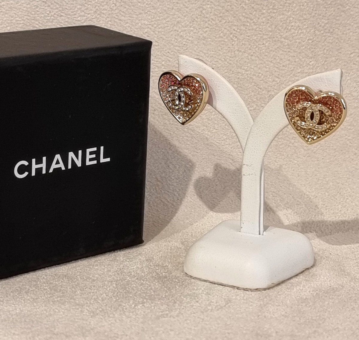 Chanel Pair Of Crystal Heart Earrings-photo-2