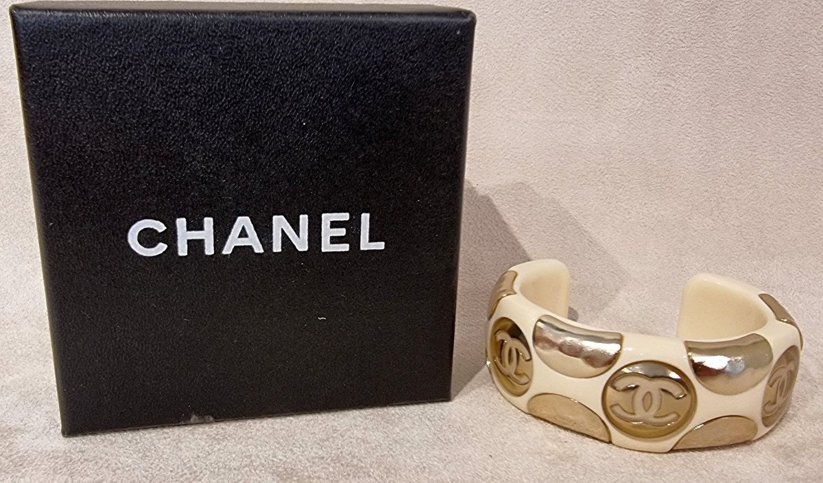 Chanel Bracelet Jonc Résine