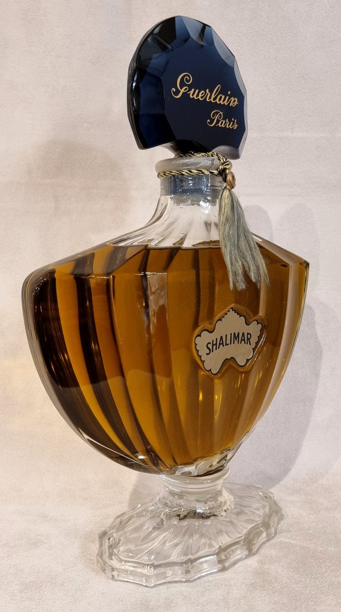 Guerlain Shalimar Giant Perfume Bottle -photo-3