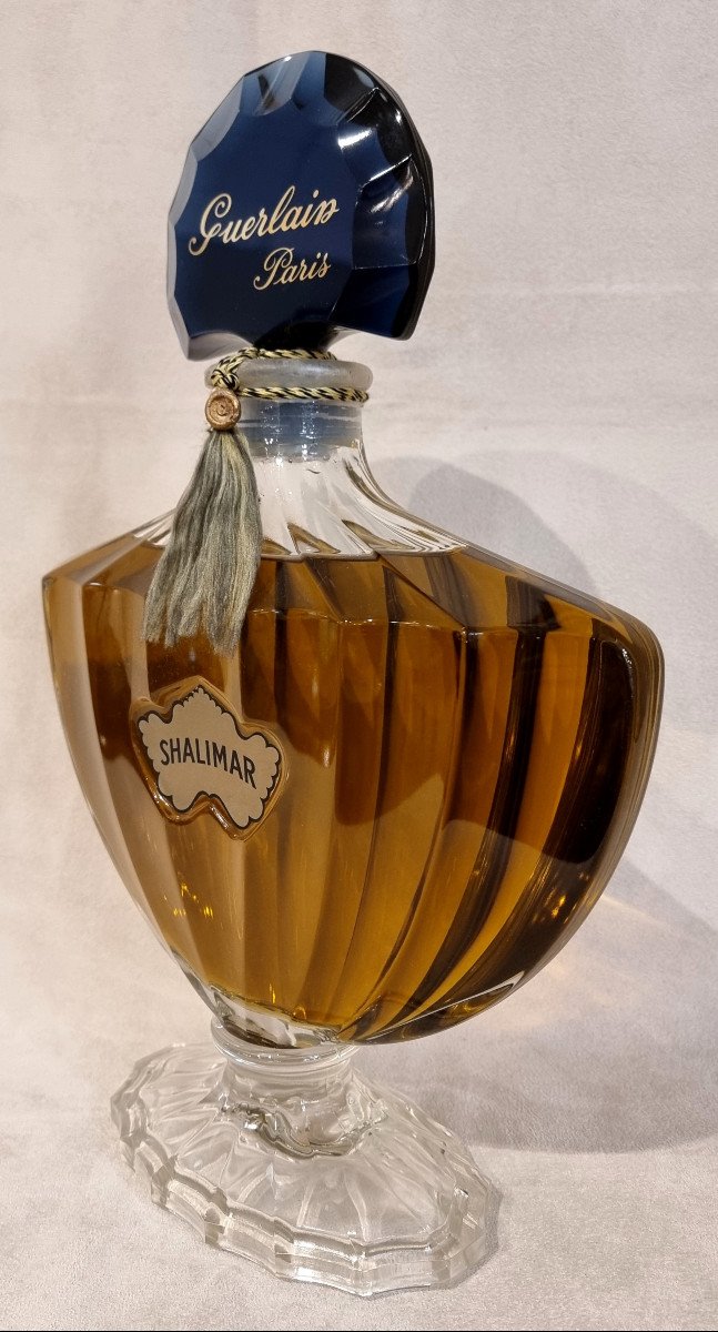 Guerlain Shalimar Giant Perfume Bottle -photo-4