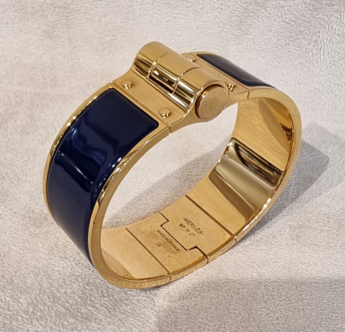 Hermès Bracelet Charnière Plaqué Or & émail Bleu Marine