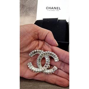 Chanel Broche Cristal CC