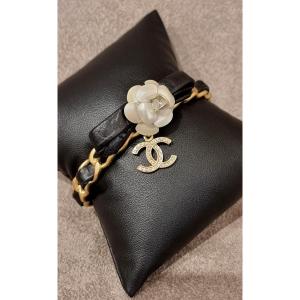 Chanel Camélia Bracelet Golden Leather & Crystal 