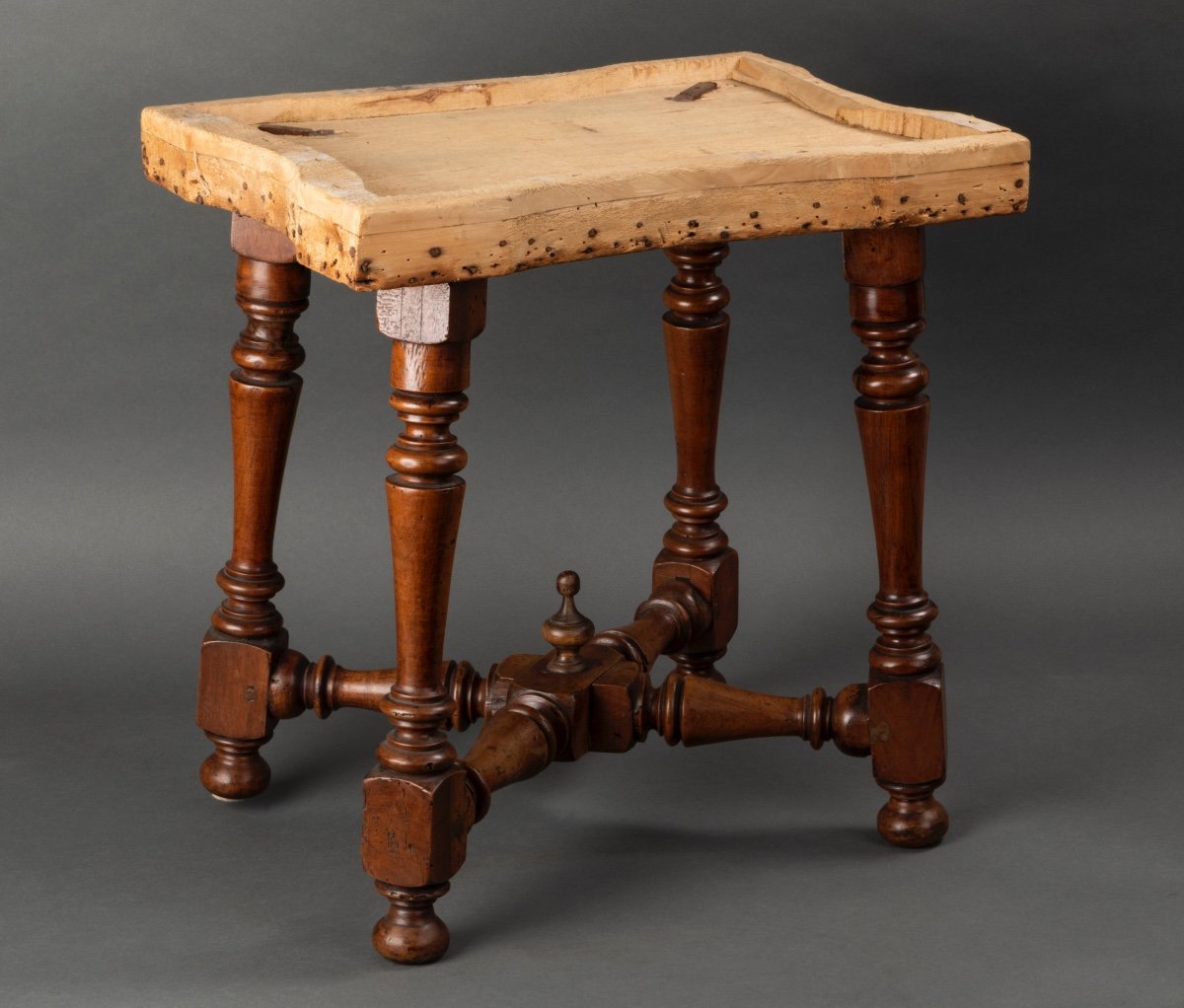 Pair Of Walnut Stools - Northern Italy - Second Half Of The 17th Century-photo-4