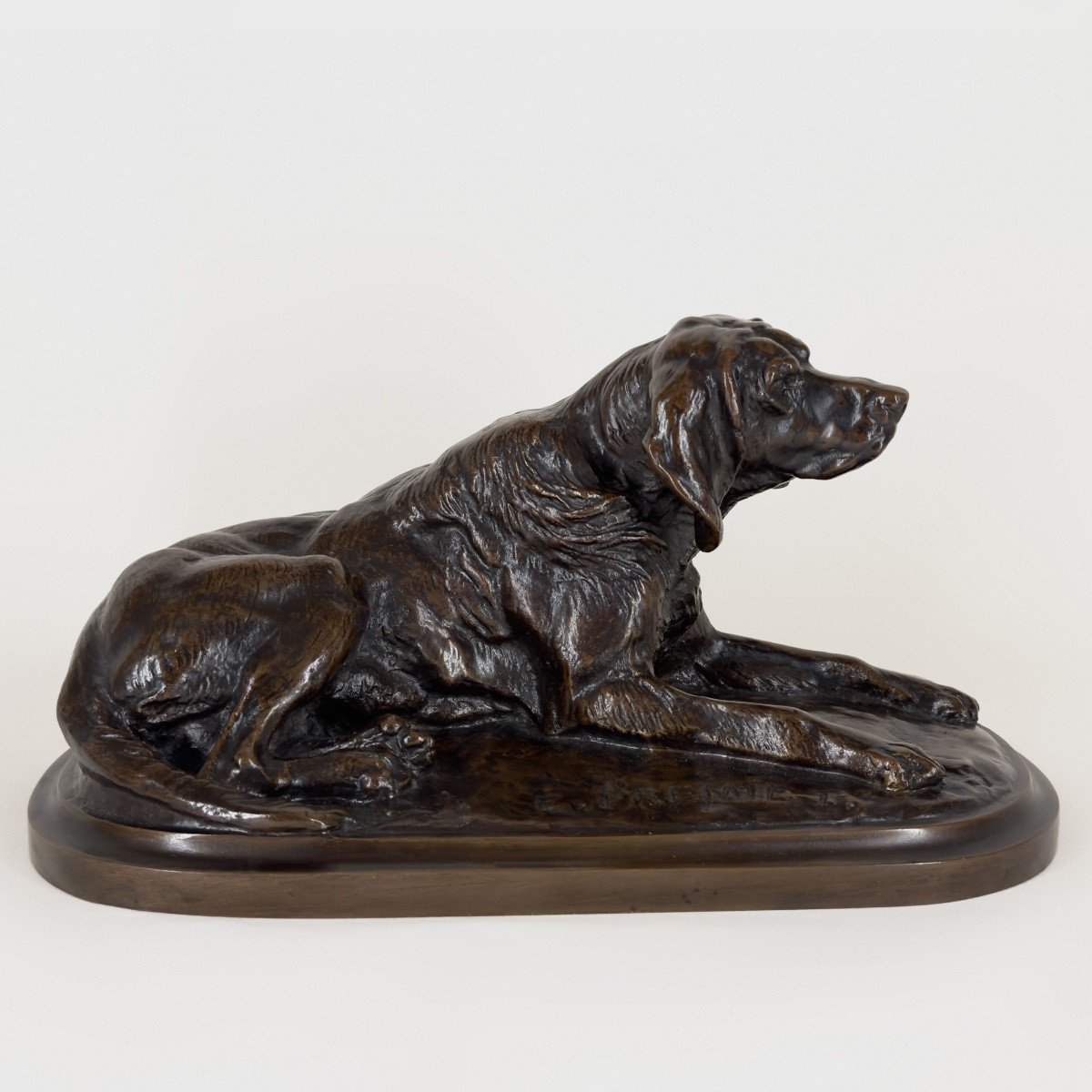 Chien de meute couché - Bronze de Emmanuel Frémiet (1824 - 1910)