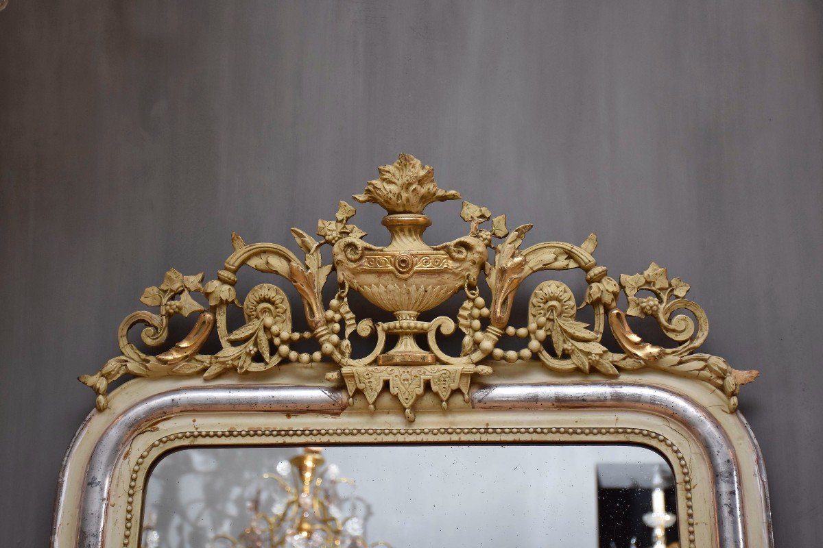 19th Century  French Gilt Mirror With A Crest-photo-4