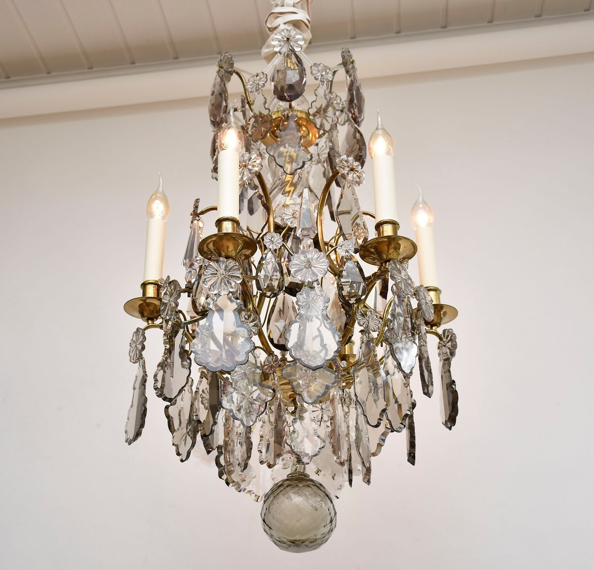 Rococo Style Chandelier In Gilded Brass And Crystal-photo-5