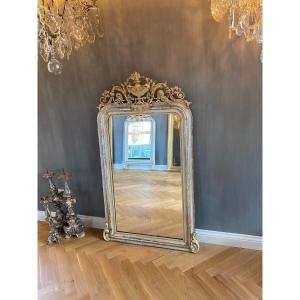 19th Century  French Gilt Mirror With A Crest