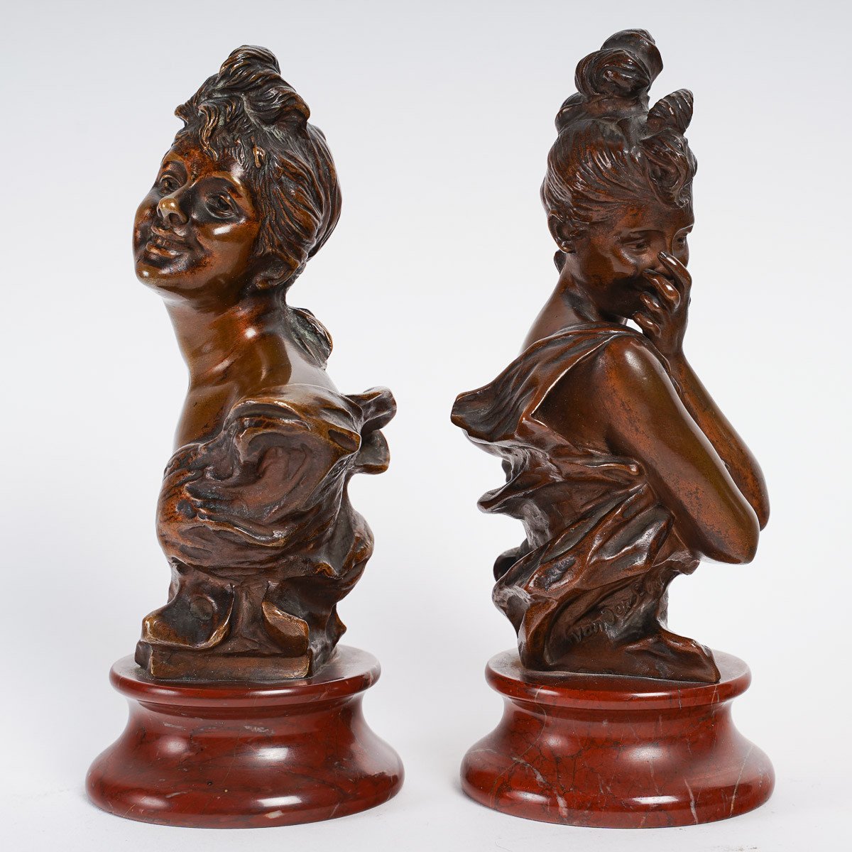 Georges Van Der Straeten (1856-1926) - Laughing, Malicious - Bronze Busts. Circa 1890.-photo-2