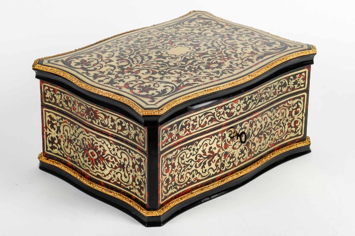 Tahan Fournisseur Du Roi, à Paris- Beau Et Grand  Coffret En Marqueterie Boulle .circa 1850