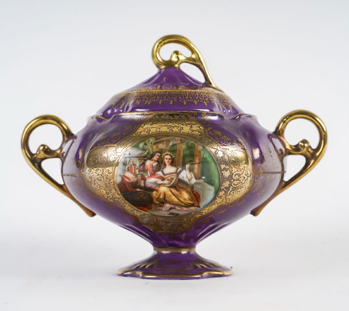 Vienne- Porcelain Tête-à-tête With Historiated Polychrome Decor On A Purple And Gold Background.-photo-4