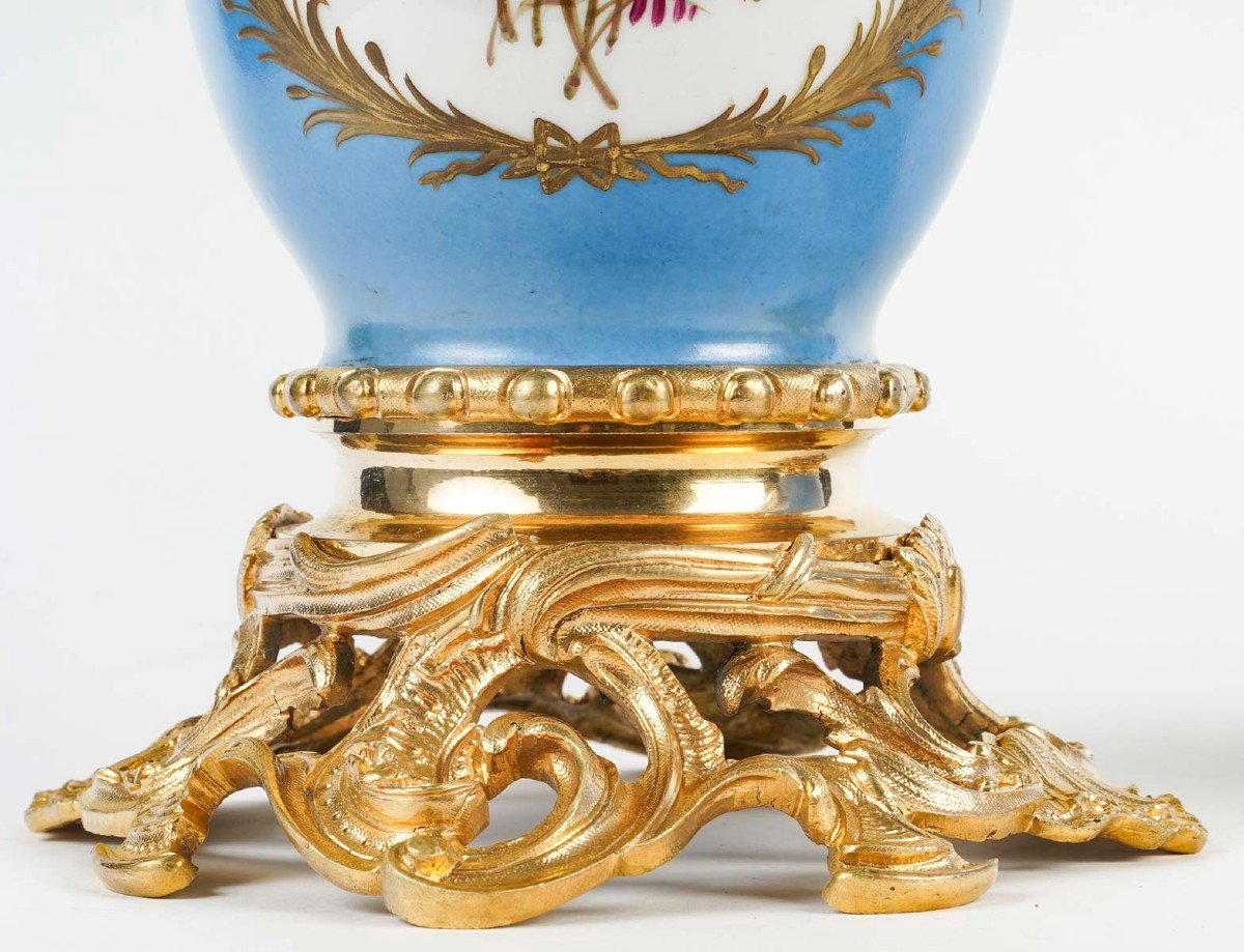 Rivaud, In Paris - Pair Of Living Room Lamps In Sèvres Porcelain And Gilt Bronze. Circa 1850-photo-4