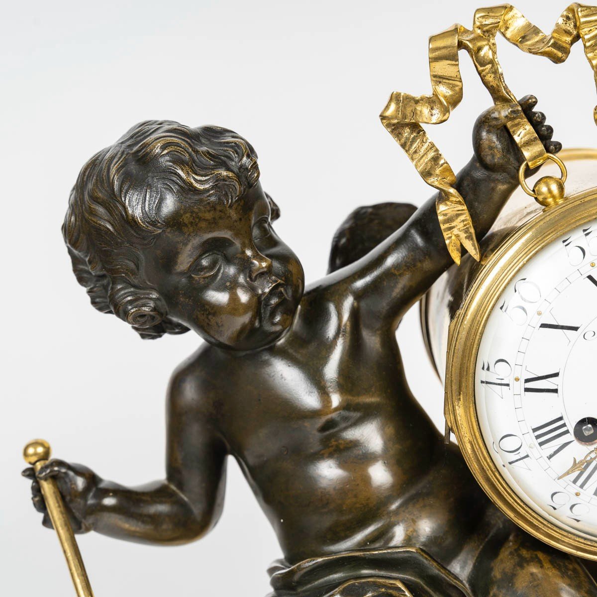 BEURDELEY Fils, à Paris- Pendule en bronze doré et patiné au Putto Tambourinaire, circa 1880-photo-3