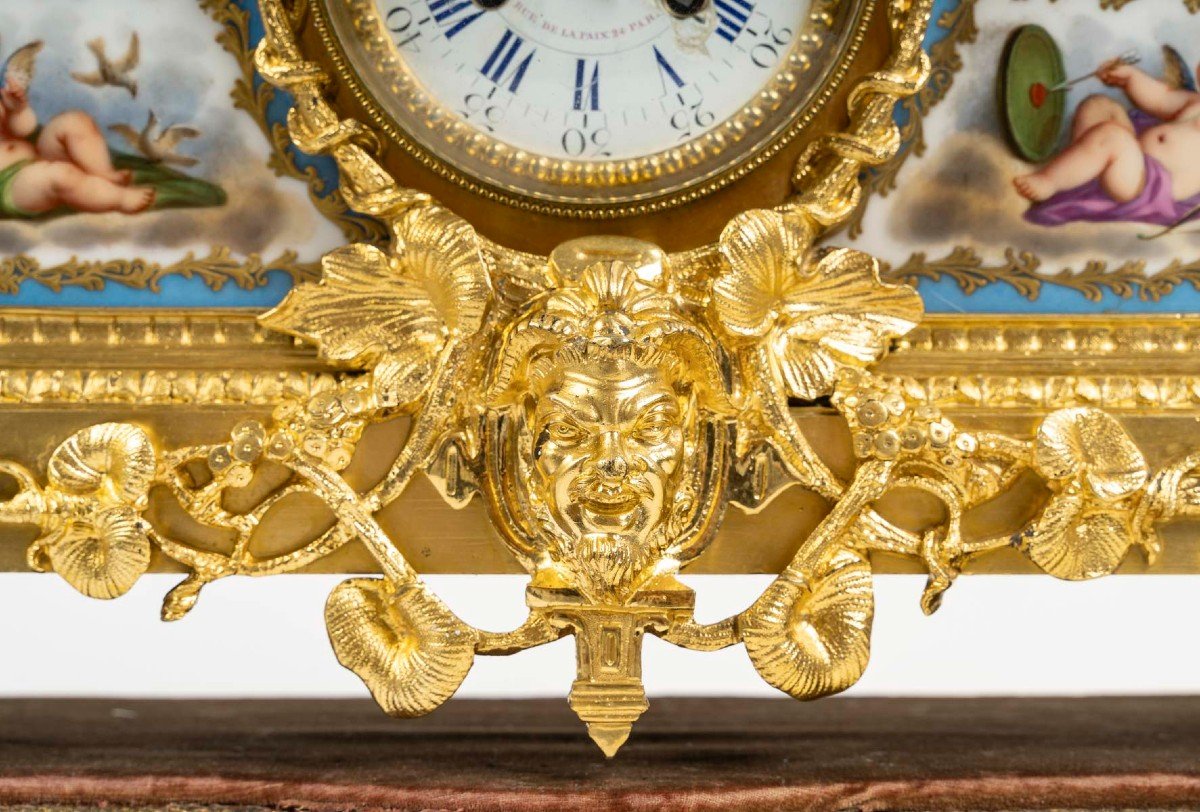 Bourdin, Horloger Du Roy - Restoration Period Clock In Gilt Bronze And Sèvres Porcelain-photo-1