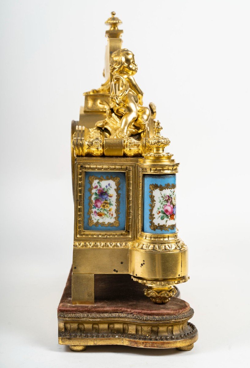 Bourdin, Horloger Du Roy - Restoration Period Clock In Gilt Bronze And Sèvres Porcelain-photo-3