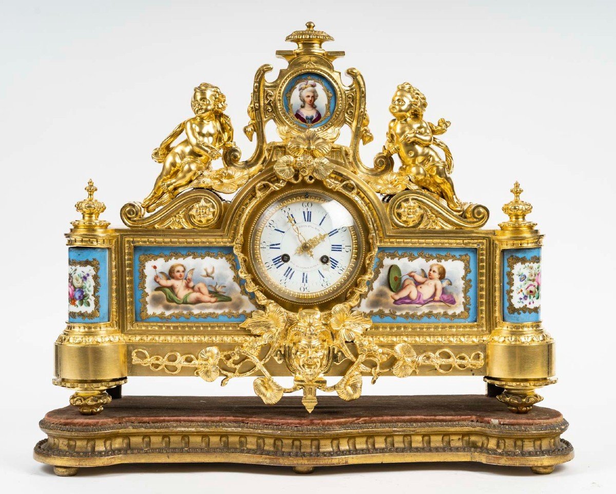 Bourdin, Horloger Du Roy - Restoration Period Clock In Gilt Bronze And Sèvres Porcelain