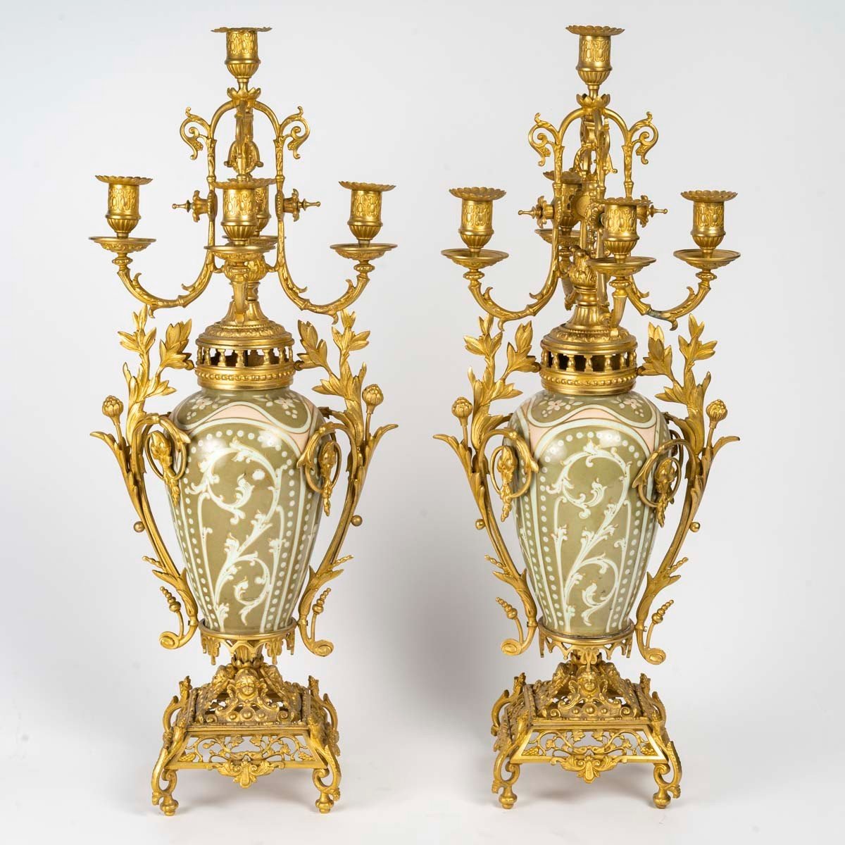 Paire De Vases - Candélabres En Bronze Doré Et Porcelaine Céladon d'Epoque Napoléon III