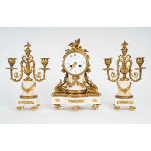 Garniture De Cheminée De Style Louis XVI. Epoque XIX