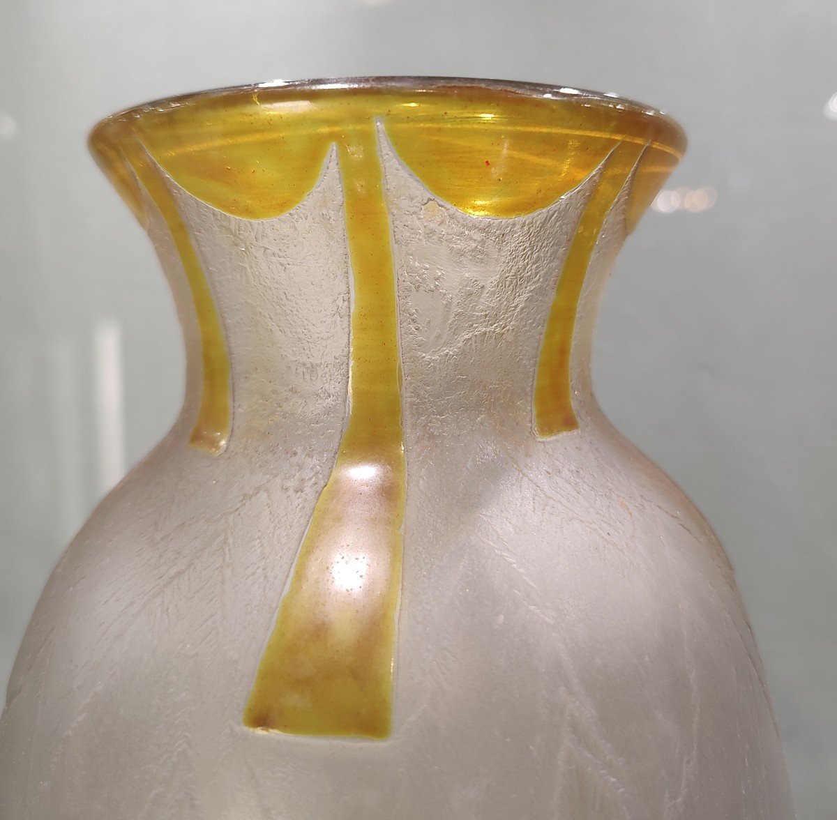 Legras - Vase Decorated With Acid-cleared Yellow Geometric Patterns.-photo-3