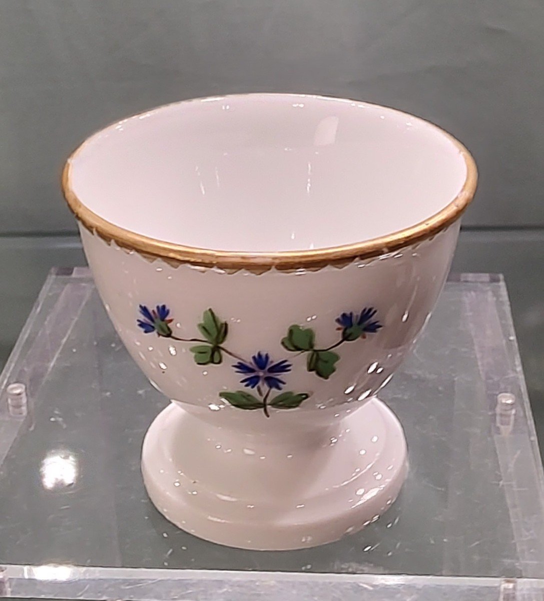 Bordeaux - Verneuilh & Neveu Manufacture - 18th Century - Egg Cup With Barbeaux Decor.-photo-2