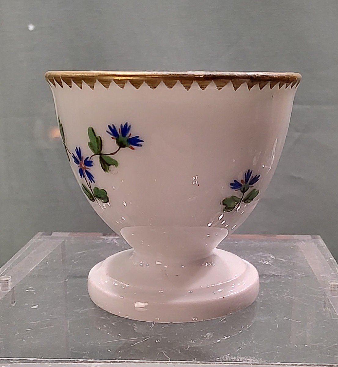 Bordeaux - Verneuilh & Neveu Manufacture - 18th Century - Egg Cup With Barbeaux Decor.-photo-4