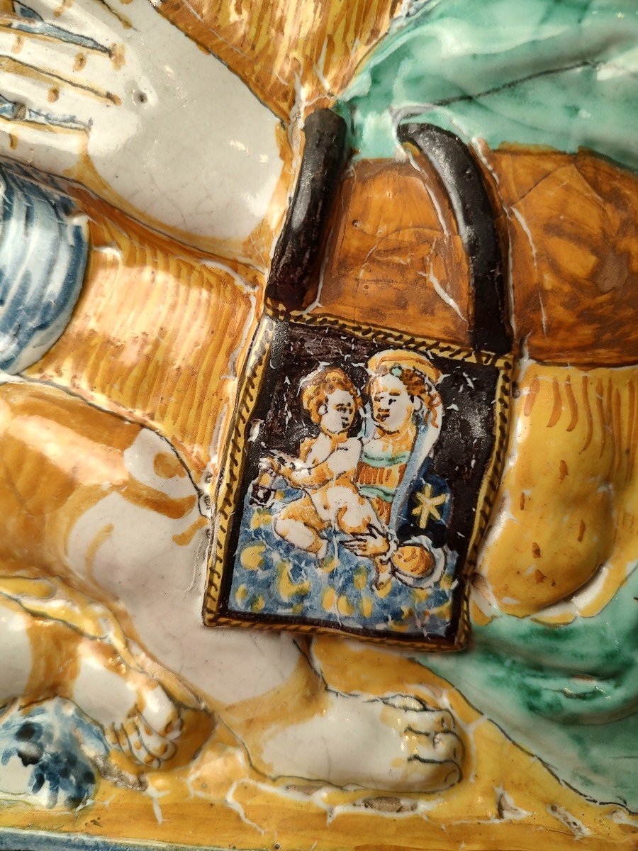 Deruta - XVIIe Siècle - Plaque à Décor d'Une Vierge à l'Enfant En Bas Relief.-photo-3