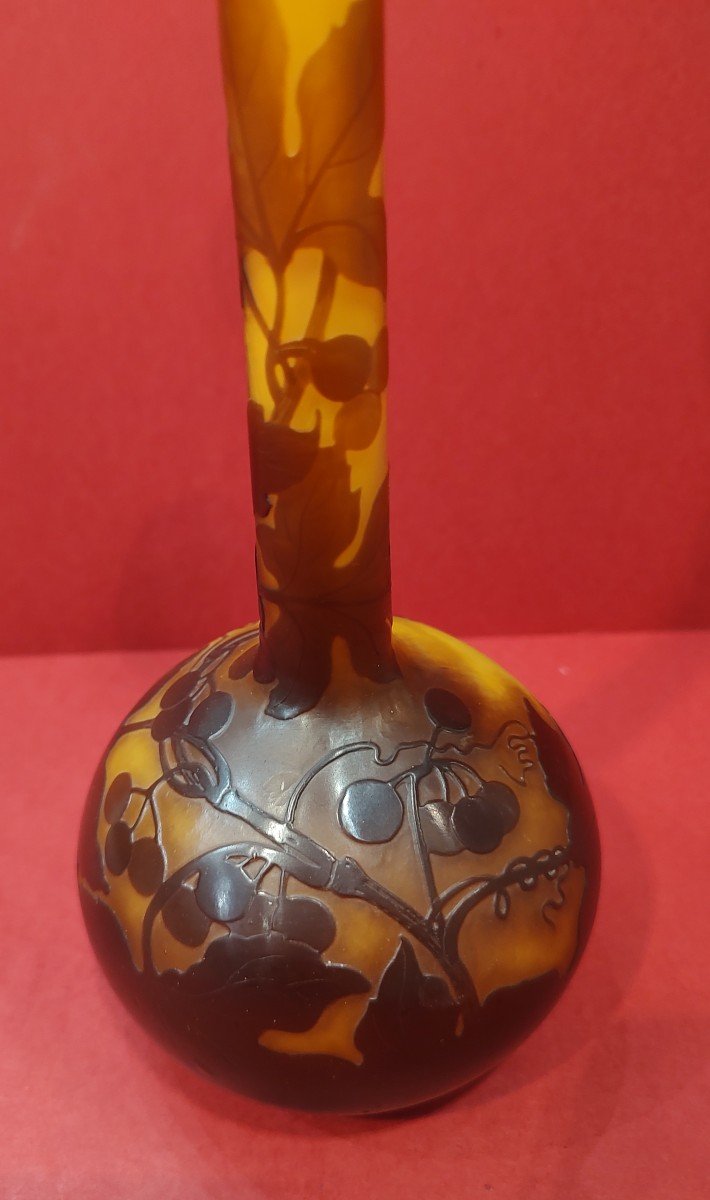 Etablissements Gallé (1904 - 1936) - Soliflore Vase With Berry And Foliage Decor-photo-4