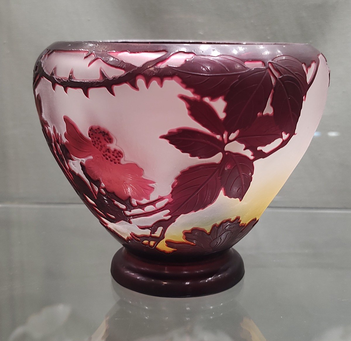 Gallé Establishments (1904-1936) - Round Bowl Decorated With Roses In Bloom And Buds.-photo-3