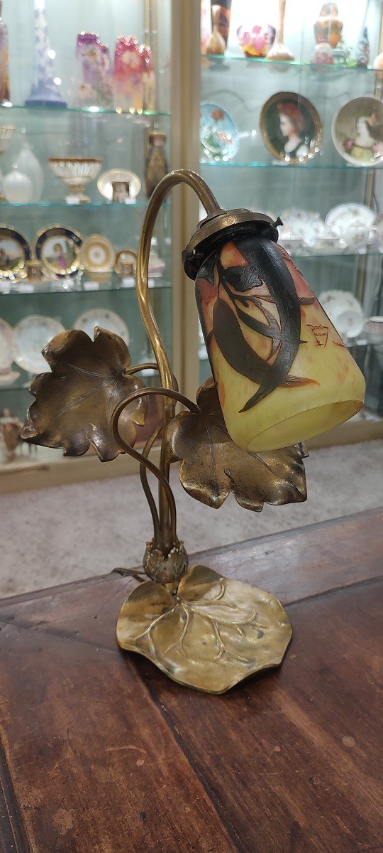 Daum Nancy - Lampe De Bureau En Bronze Doré Avec Une Tulipe Daum Nancy.-photo-4