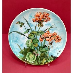 Théodore Deck (1823-1891) And Decor By Elisa Félicité Hiard - Dish With Geranium Decor.