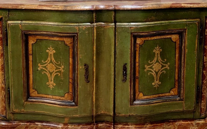 Elegant 18th Century Painted Hunting Buffet -photo-3