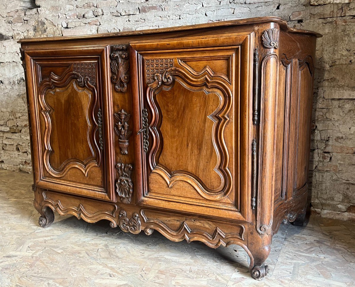 18th Century Louis XV Sideboard With Curved Sides In Walnut-photo-1