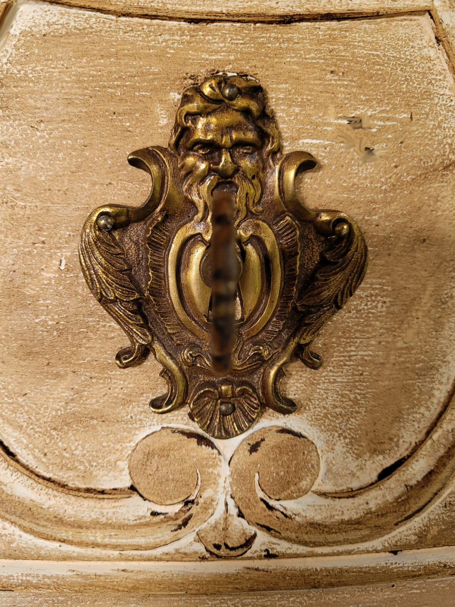 Commode tombeau peinte de style Louis XV-photo-1