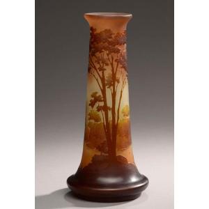 Vase Emile GALLE à décor paysage lacustre 