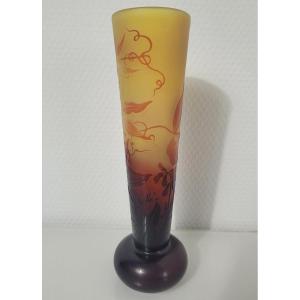 Vase Emile GALLE de forme conique 