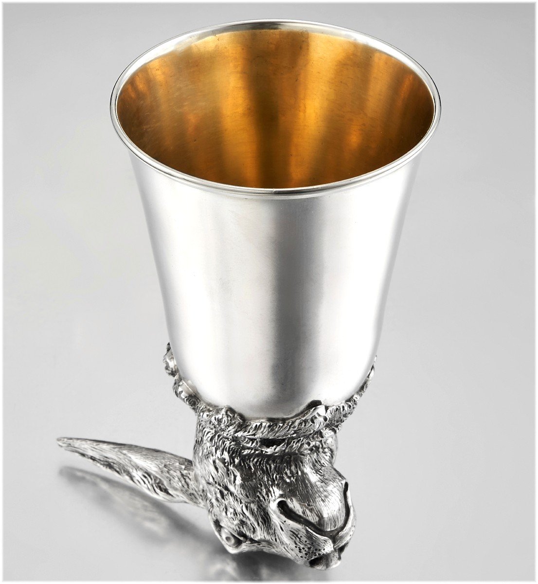 DIOR: Tasse / Coupe de Chasse en Argent Massif et Vermeil - Décor LIEVRE-photo-3