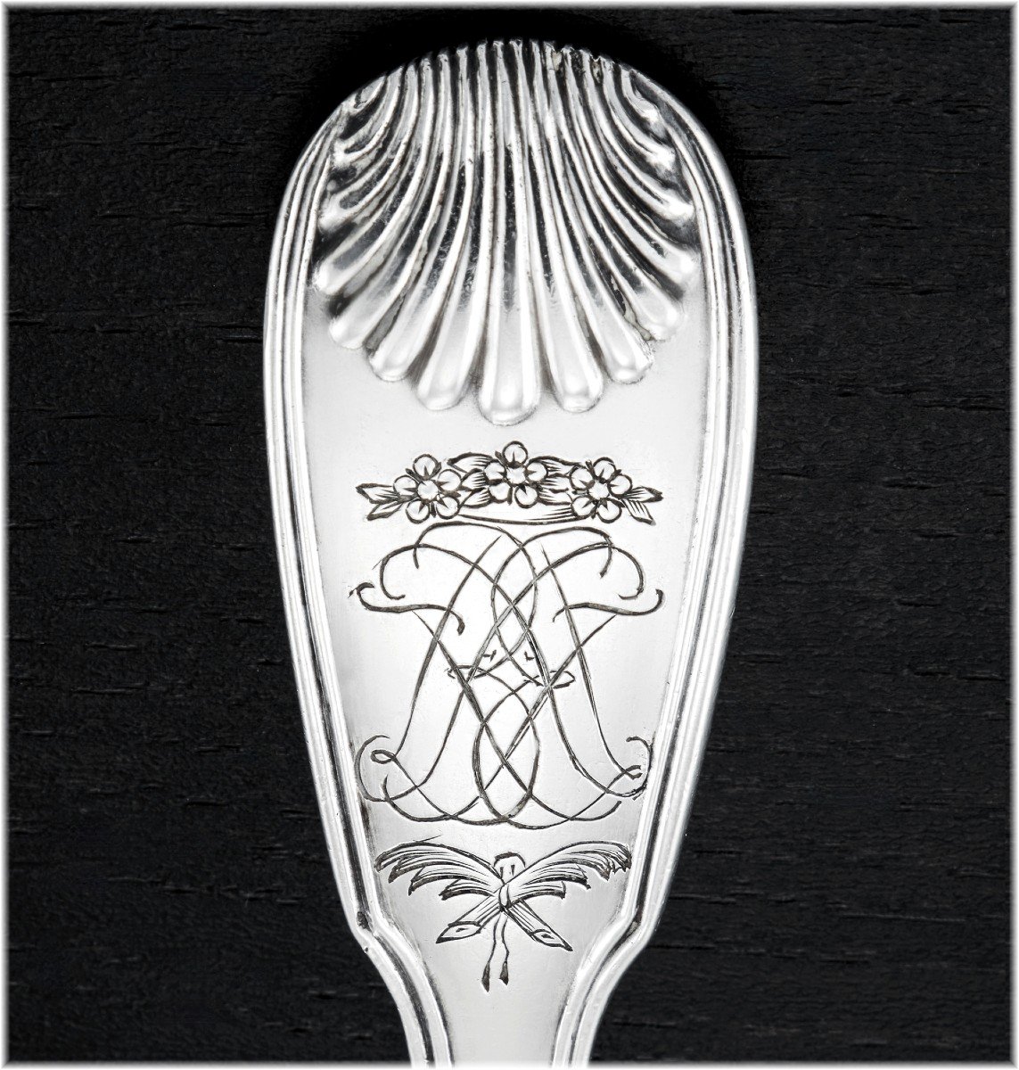 Louis-Antoine TAILLEPIED : Rare Cuillère Sucre Argent massif mod. filets coquilles PARIS 1772-photo-2