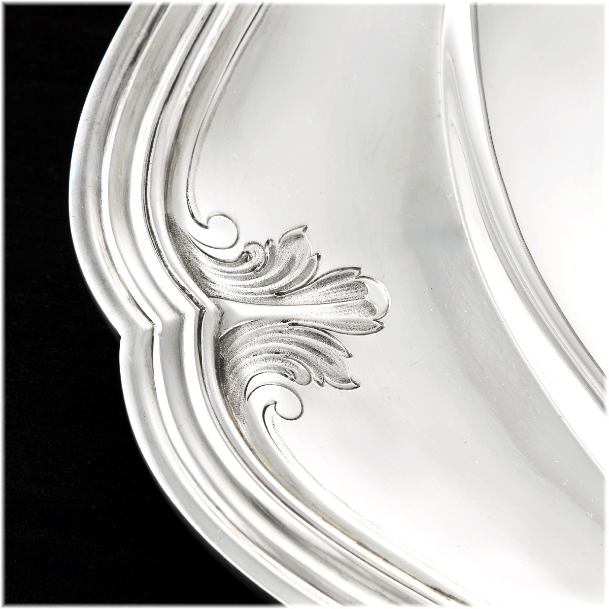 André Aucoc: Large French Sterling Silver Dish / Platter With Foliage Accents - Coat Of Arms-photo-2